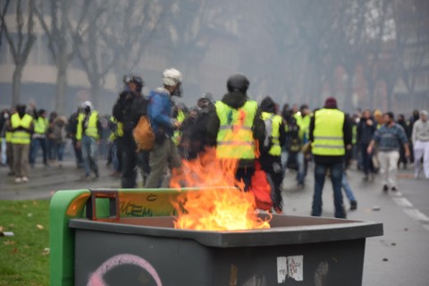 Toulouse, France. 22nd December 2018. Serious clashes occured on December the 22nd in the streets of Toulouse, France, between riot police units (CRS) and the yellow vest (gilets jaunes). Police large...