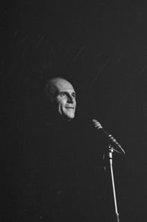 Grand Gala du Disque in the Concertgebouw in Amsterdam  Performance by the French singer Léo Ferré Date: 2 October 1966 Location: Amsterdam, Noord-Holland Keywords: chansonniers, music, singers Person...