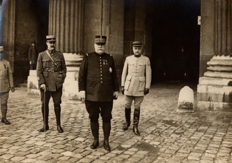 World War I era press photo of French Army Commander in Chief Marshal Joffre (center).