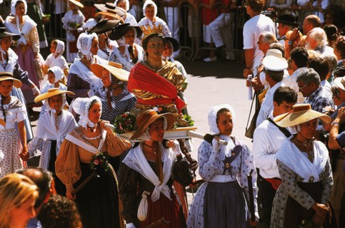 During the pageant on the occasion of "La Bravade" in St-Tropez at the Cote d'Azur the bust of a saint is carried through the town. The celebration ta