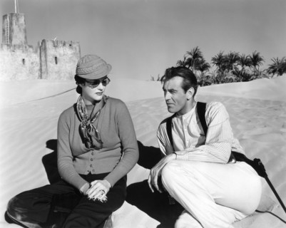 GARY COOPER visited by his wife SANDRA SHAW aka VERONICA BALFE aka ROCKY COOPER on set location candid in Yuma Arizona during filming of  BEAU GESTE 1939 director WILLIAM A. WELLMAN novel P.C. WREN Pa...