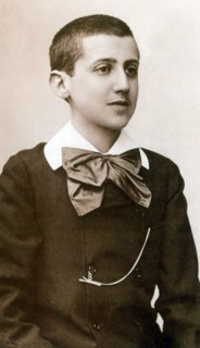 Valentin Louis Georges Eugène Marcel Proust (July 1, 1871 - November 18, 1922) was a French novelist, critic, and essayist best known for his monumental novel "la recherche du temps perdu" ("In Search...