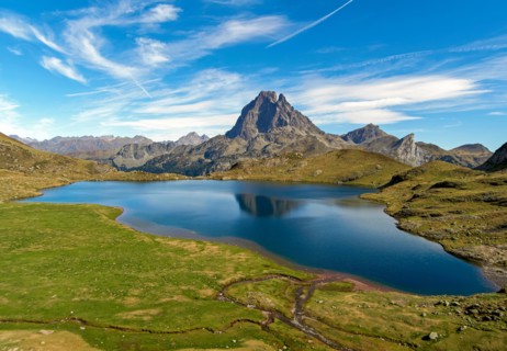 Lac Gentau taken from Refuge Ayous (1,980m) towards Pic du Midi d'Ossau (2,884m), French Pyrénées, France