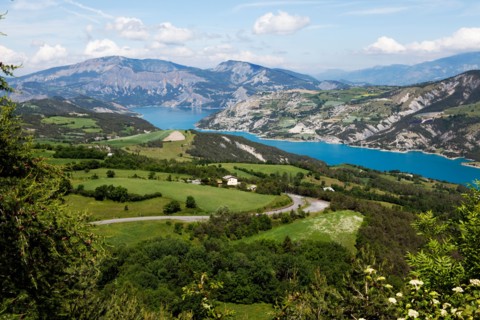 LAC DE SERRE PONCON WITH ITS BEAUTIFUL VALLEY, HAUTE PROVENCE, FRANCE