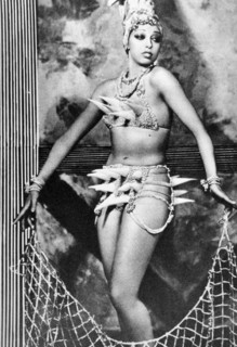 Josephine Baker , 1935