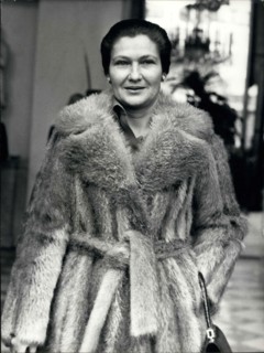 Nov. 13, 1974 - A Cabinet meeting was held this morning concerning abortion. Mrs. Simone Veil, Minister of Public Affairs and Health, is pictured leaving the Elysee Palace after the meeting.