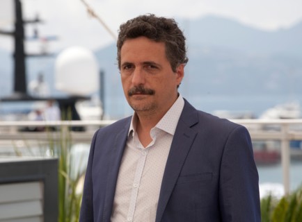 Cannes, France. 18th May, 2016. Director Kleber Mendonça Filho at the Aquarius film photo call at the 69th Cannes Film Festival Wednesday 18th May 2016, Cannes, France. Credit:  Doreen Kennedy/Alamy L...