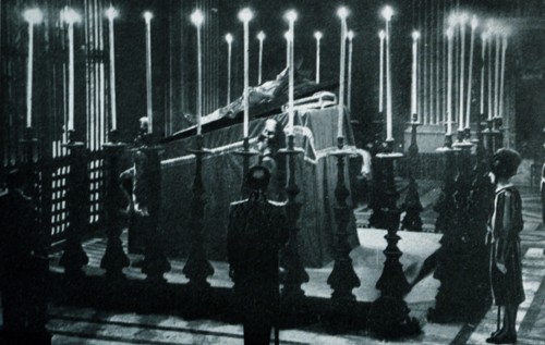 Black and white photograph of the body of Pope Pius XI (1857-1939; pope from 1922) on display in St. Peter's Basilica in Rome.