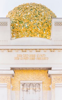 entrance of the exhibition hall of the _viennese secession_, above the portal the motto of the movement: _ to every age it`s art