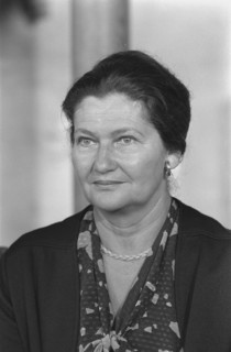 Princess Juliana at Four Freedoms Awards ceremony in Middelburg; Simone Veil (European Parliament), headlines, June 23, 1984, politicians, portraits, awards ceremonies, The Netherlands, 20th century p...