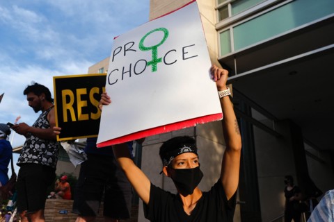 May 3, 2022, Tucson, Arizona, U.S: Around a thousand Pro Choice abortion rights demonstrators hold rally outside the Federal Courthouse in Tucson. They came out to protest after a leaked draft majorit...