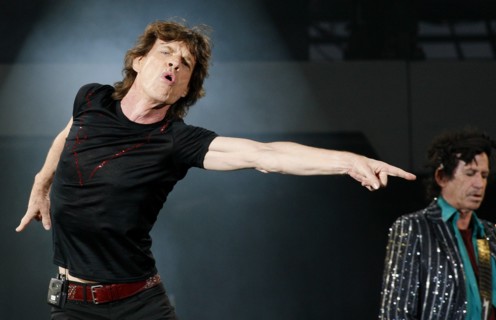 Mick Jagger (L) of British living legends the Rolling Stones dances on stage with Keith Richards (R) at the Commerzbank Arena stadium of Frankfurt, Germany, 13 June 2007. The show of the 'A Bigger Ban...