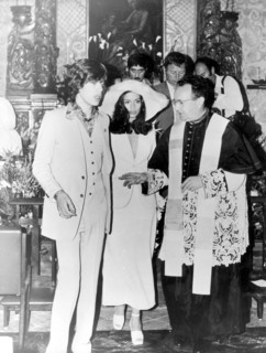 Singer Mick Jagger marries Bianca Jagger