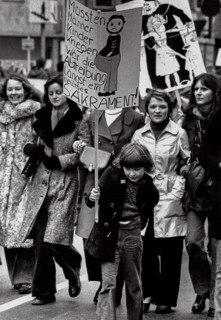 women marching for the right to abort, Frankfurt, Germany