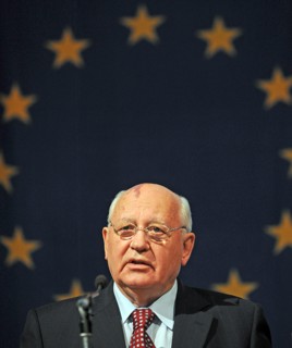 The former President of the Soviet Union, Mikhail Gorbachev gives a speech during a reception at the historic city hall in Passau, Germany, 2 July 2008. The politician is currently in Passau to prepar...