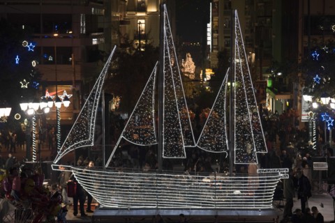 Athens, Greece. 9th Dec, 2016. Although Christmas trees are widely used, the traditional Greek counterpart is the Christmas Boat. Athenians gathered at Syntagma square, just across the parliament, to ...