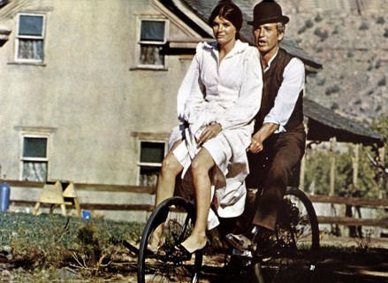 Zwei Banditen  Butch Cassidy Sundance Kid  Paul Newman, Katherine Ross Butch Cassidy (Paul Newman) faehrt Etta (Katherine Ross)