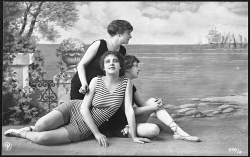 Swimsuit Fashion in the 1920's