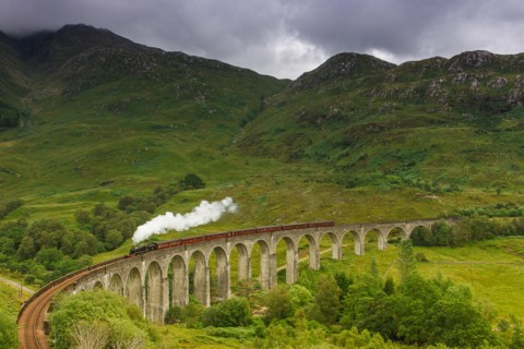 the jacobite steam train at glenfinnan