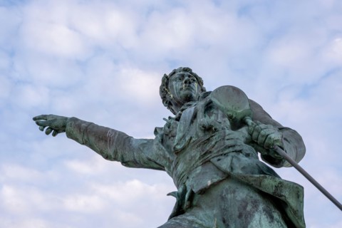 france,brittany,ille et vilaine,saint malo,statue of privateer captain robert surcouf