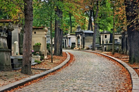 Walking around the Père Lachaise cemetery, the biggest and most "famous" cemetery of Paris, France.