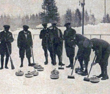 192 L'équipe de Grande-Bretagne, championne olympique de curling en 1924 à Chamonix