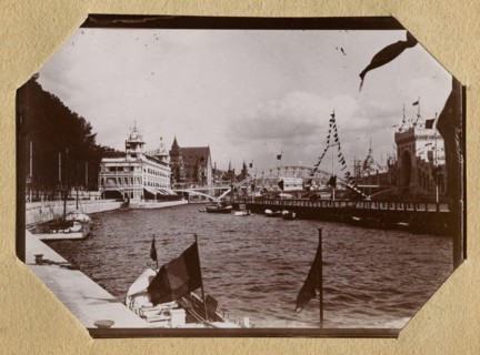Album of the 1900 Universal Exhibition The Seine, pavilion Duval Anonyme. Album de l'exposition universelle de 1900. La Seine, pavillon Duval. 1900. Musée des Beaux-Arts de la Ville de Paris, Petit Pa...