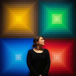 London, UK.  4 October 2022. A staff member views 'Arc Tur', 1968, by Victor Vasarely at a preview of “Einstein in the Sky with Diamonds”, a new exhibition by the late Hungarian artist Victor Vasarely...