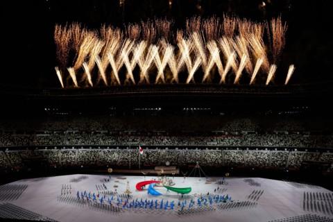 Tokyo, Japan. 2021 August 25th. Opening ceremony of the Paralympic Games Tokyo 2020. Panorama in the stadium with fireworks Credit: Marco Ciccolella/Alamy Live News