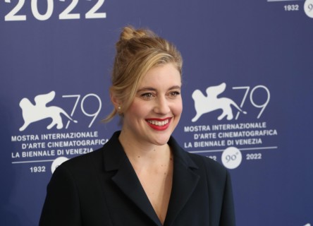 Venice, Italy, 31st August, 2022, Greta Gerwig at the photocall for the film White Noise at the 79th Venice Film Festival in Italy. Credit: Doreen Kennedy/Alamy Live News