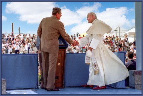 President Ronald Reagan with Pope John Paul II at Miami International Airport in Florida, 9/10/1987  10 September 1987 America USA
