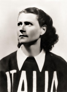 1936 , ITALY  : The  italian runner hurdler and sprinter ONDINA VALLA ( Trebisonda , 1916 - 2006 ) ,  participated in the 1936 Summer Olympics in Berlin, Germany, where he achieved international fame ...
