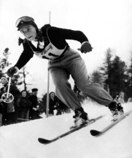 Jan. 30, 1948 - St. Moritz, Switzerland - The American specialist downhill skier GRETCHEN FRASER (February 11, 1919 - February 17, 1994) is also well known in slalom where she got  the gold medal duri...