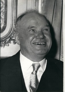 Nov. 11, 1959 - Thoee~~~~proves De Gaull's ''Self Determination' Algerian Pol~~~~: Mau~~~~~, The French communist leader, in a statement mad~~~~ congress of the central committee, expressed his app~~~...