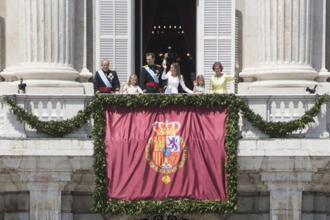 Madrid, Spain. 19th June, 2014. On June 19 he was crowned as the new king of Spain, Prince Felipe VI. After the abdication of Juan Carlos I of Spain his son succeeds to the Spanish crown. Crowd of cit...