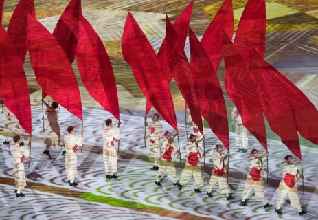 Rio de Janeiro, RJ, Brazil. 5th Aug, 2016. XXXI OLYMPIC GAME OPENING CEREMONY: Performers participate in the opening ceremony at Maracana Stadium during the 2016 Rio Summer Olympics games. Credit:  Pa...