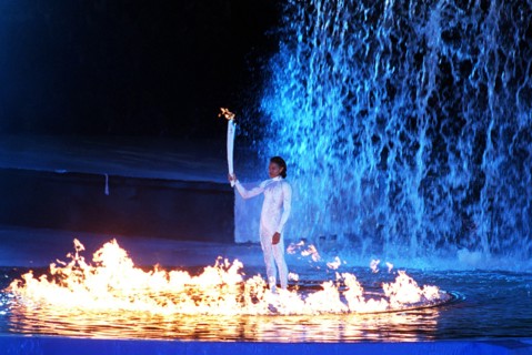 CATHY FREEMAN OPENING CEREMONY SYDNEY OLYMPIC STADIUM SYDNEY SYDNEY AUSTRALIA 15 September 2000