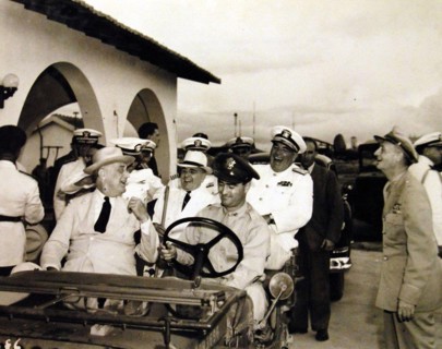 President Franklin D. Roosevelt jokes with President Getulio Vargas of Brazil, 1943 (24501393684).