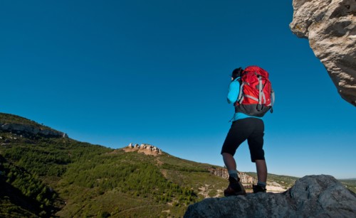 woman hiking close to Cassis at the French Cote d'Azur