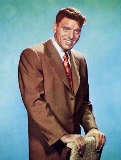 1954 : The movie actor BURT LANCASTER ( 1913 - 1994 ) at time of movie FROM HERE TO ETERNITY ( Da qui all' eternità ) by Fred Zinnemann , from the novel by James Jones pubblicity still - MOVIE - CINEM...