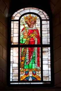 FAMOUS GLASS PANE SHOWING KING DAVID, AUGSBURG CATHEDRAL, UNSERER LIEBEN FRAU CHURCH, AUGSBURG, BAVARIA, GERMANY