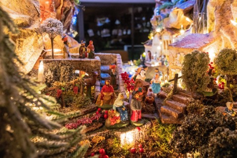 Traditional Provencal Christmas crib - Close up on Santons