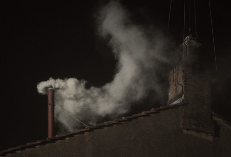 March 13, 2013 - Vatican City - White smoke is seen from the roof of the Sistine Chapel signaling that the cardinals elected a new pope. (Credit Image: © Evandro Inetti/ZUMAPRESS.com)