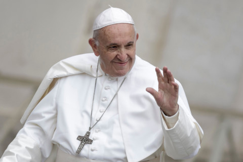 Pope Francis greets the faithful as he arrives to lead his Weekly General Audience in St. Peter's Square. (Photo by Giuseppe Ciccia / Pacific Press)