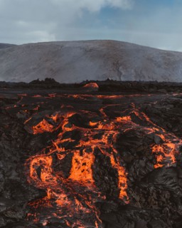 Lava flow at Geldingadalur eruption, Iceland