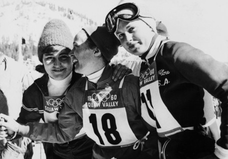 --- Olympiade Squaw Valley 1960, Riesenslalom: Siegerin Rüegg (l), Zweitplatzierte Pitou (r)#Olympic Games Squaw Valley 1960, Giant Slalom: winner Rüegg (l), second placed Pitou (r)- RDB BY DUKAS