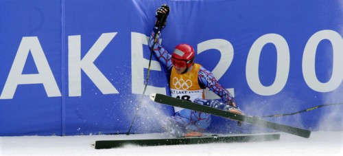 Feb. 13, 2002 - U.S. - KRT SPORTS STORY SLUGGED: OLY-ALPINE-COMBINED KRT PHOTOGRAPH BY JERILEE BENNETT/COLORADO SPRINGS GAZETTE (February 13) SNOWBASIN, UT--  USA's P. Casey Puckett, slides into the b...