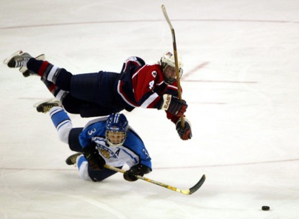 Feb. 16, 2002 - U.S. - NO MAGS, NO SALES -- (KRT101) KRT SPORTS STORY SLUGGED: OLY-HOCKEY KRT PHOTOGRAPH BY DAMON WINTER/DALLAS MORNING NEWS (February 16) SALT LAKE CITY, UT-- USA's Angela Ruggiero (t...