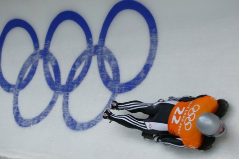 Feb. 19, 2002 - U.S. - NO MAGS, NO SALES -- KRT SPORTS STORY SLUGGED: OLY-SKELETON KRT PHOTOGRAPH BY DAMON WINTER/DALLAS MORNING NEWS (February 19) PARK CITY, UT-- Gregor Staehli of Switzerland practi...