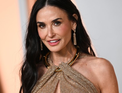 Los Angeles, USA. March 2nd, 2025. Demi Moore arriving at the Vanity Fair Oscar Party, Wallis Annenberg Center for the Performing Arts. Credit: Doug P